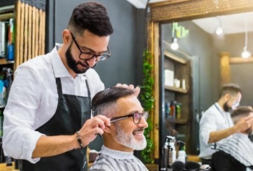 Usługa barberingu a Strzyżenie Męskie: Różnice i Korzyści